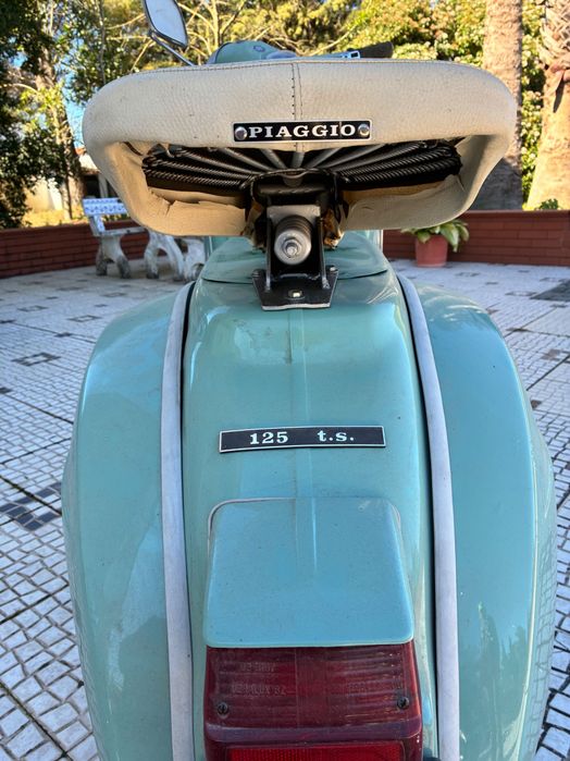 Vespa 125 como nova