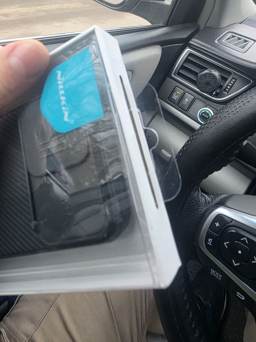 Продаю новий чохол для iPhone 15 Pro Max.