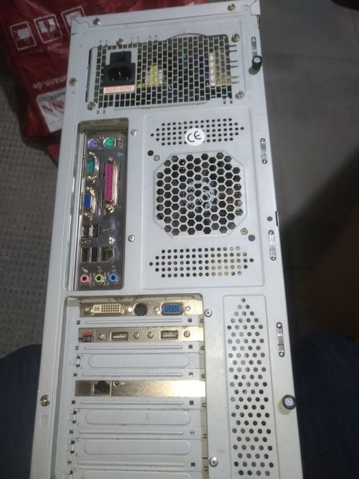 Komputer na części  sprawny Grafika Radeon 9250  MSI K8MM3-V