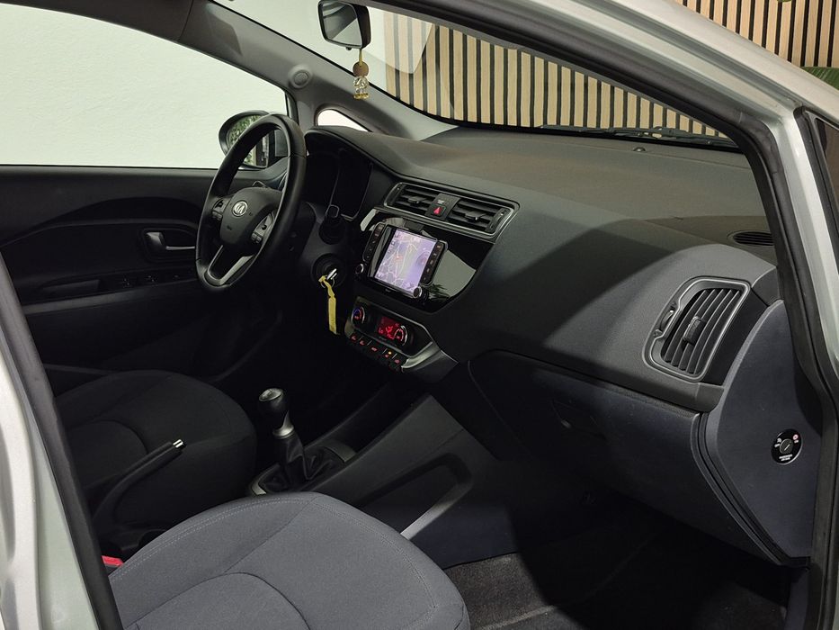 Kia Rio — fotografia 11