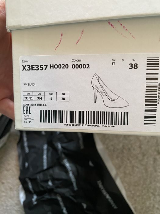 Оригінал  туфлі Emporio Armani 38 (каблук 9 см )