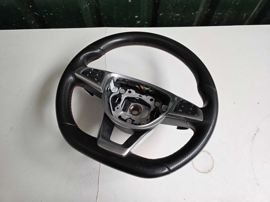 Volante Mercedes CLA W117 AMG (2013 a 2019) c/ patilhas
