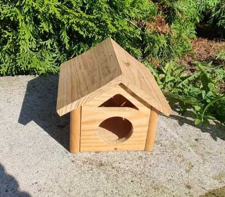 Drewniany domek dla chomika