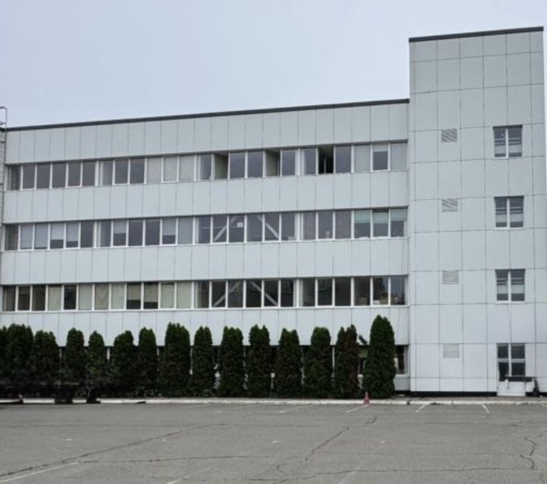 Продам комплекс зданий фасад оживленной улицы. Куреневка.