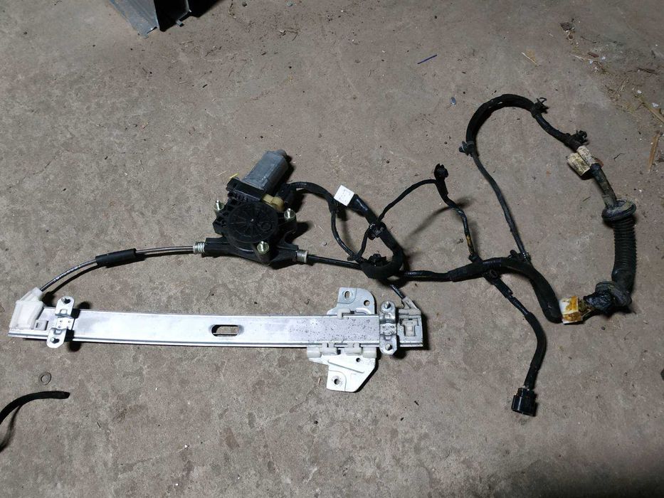 Електро-склопідйомник задніх лівих дверей Хьюндай Акцент