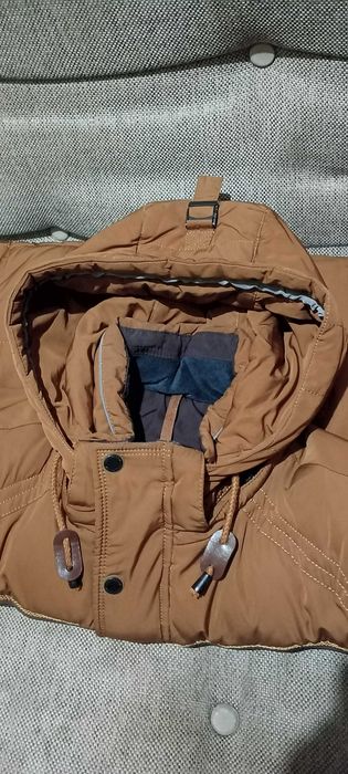 Мужская тёплая куртка с капюшоном