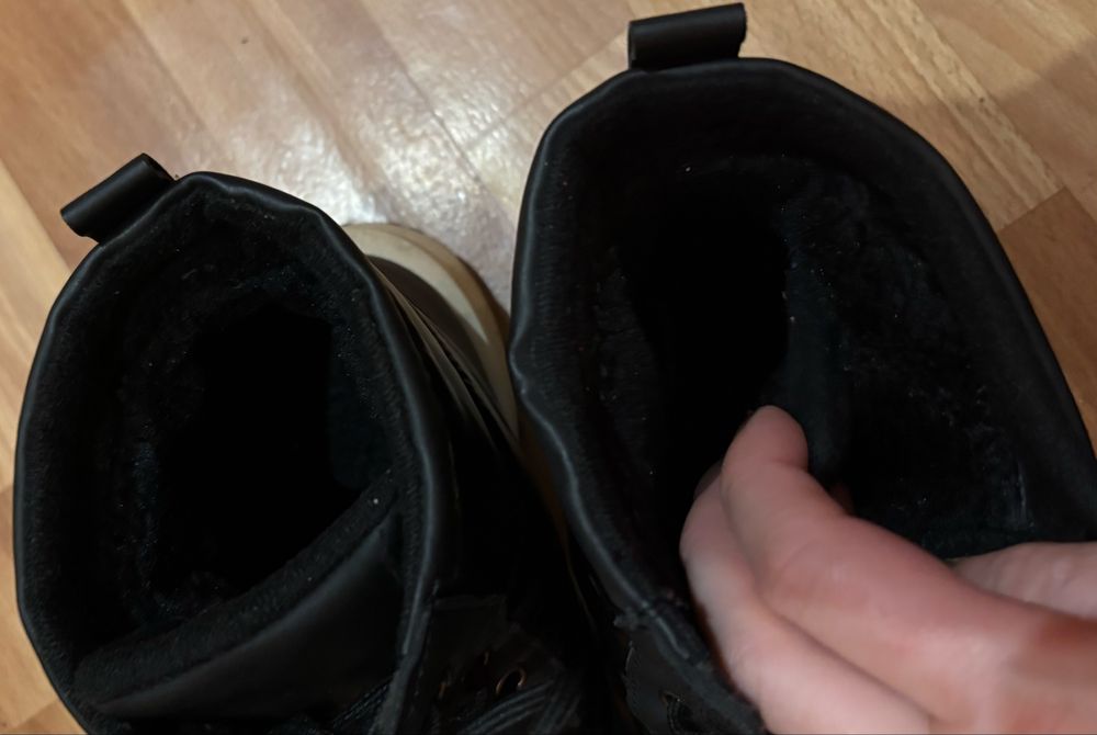 Зимові черевики 39 р