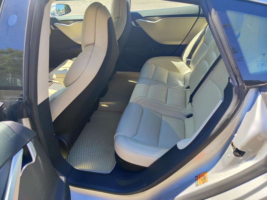 Унікальне весільне авто