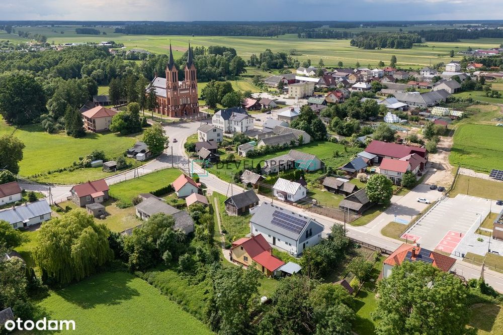 Budynek z 4 lokalami usługowymi