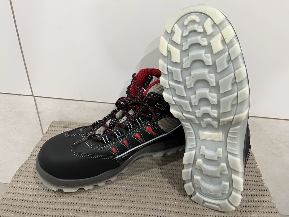 Buty robocze roz. 42 ,,Nitras’’