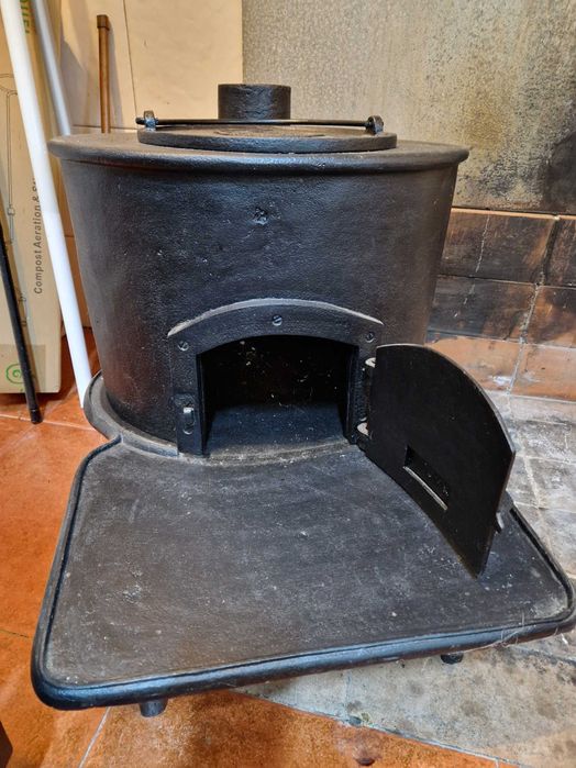 Salamandra antiga ferro fundido da antiga metalúrgica Rato