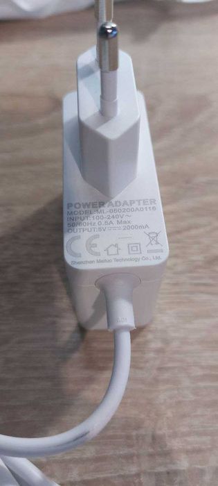 Ładowarka sieciowa miniUSB z kablem 2000mA