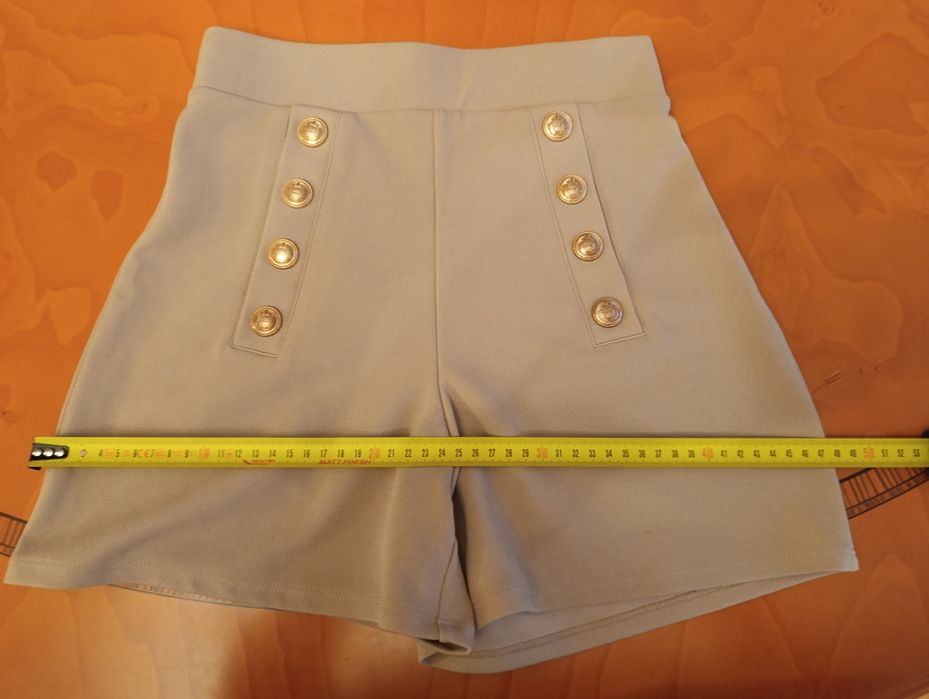 Modne damskie szorty