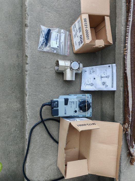 Трьохходовий клапан Belimo 1" з електроприводом Oventrop 230v