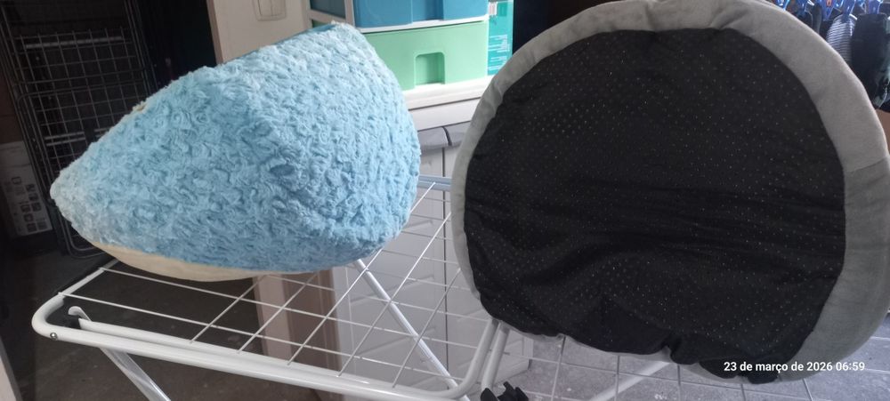 Cama almofadada para cão ou gato