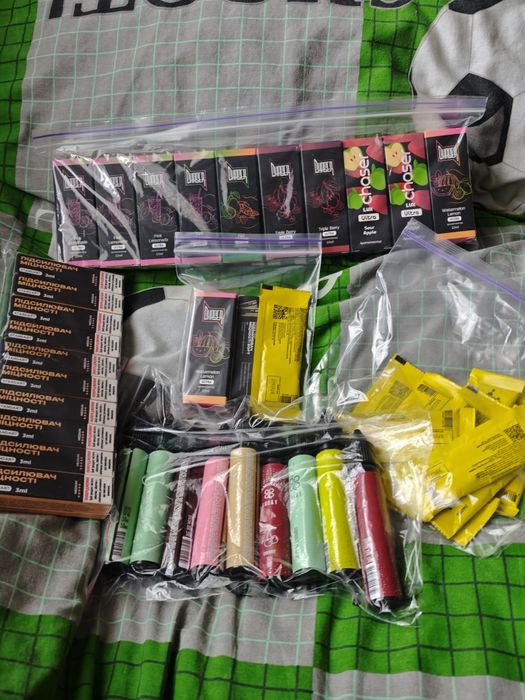 Рідина для POD-систем
Великий вибір смаків.
Є готова рідина та самозам