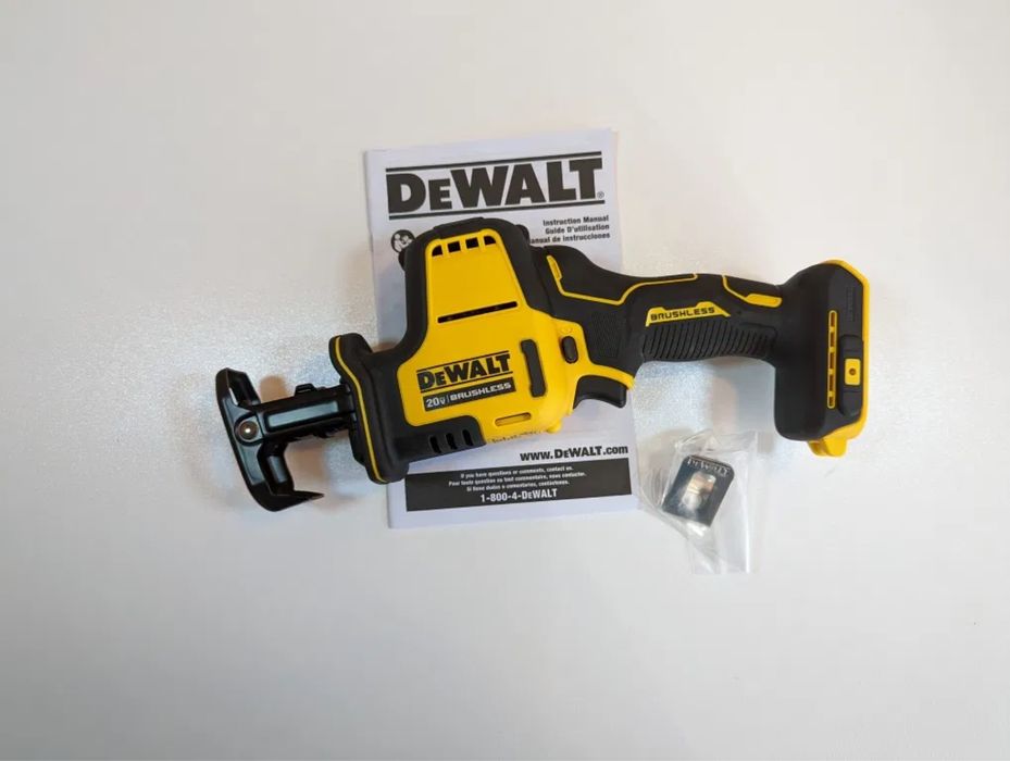 Шабельна пила Dewalt DCS369