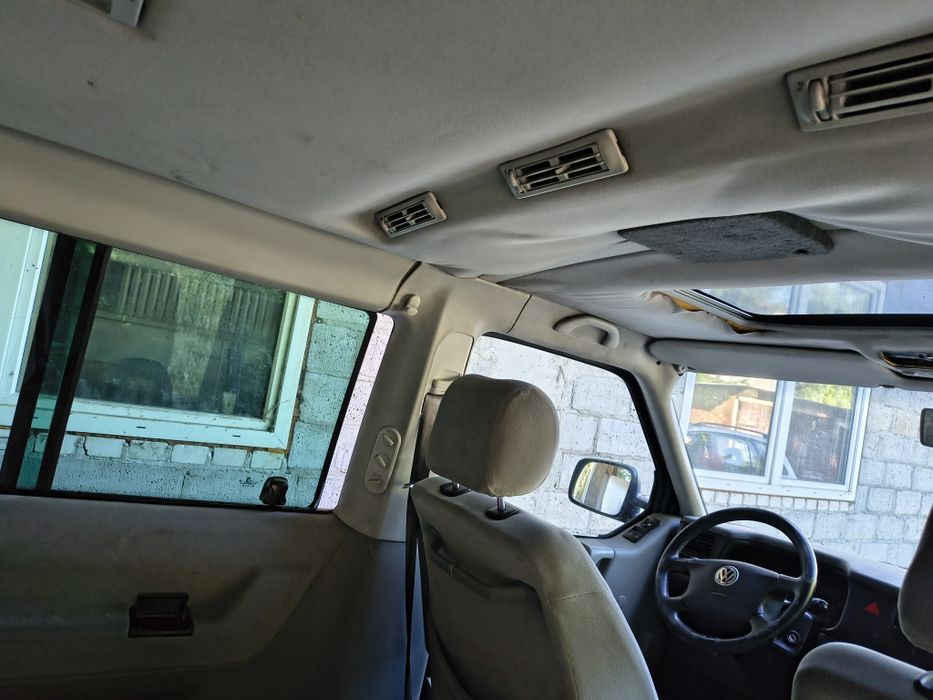 VW Caravelle 2.5 TDI long 170km