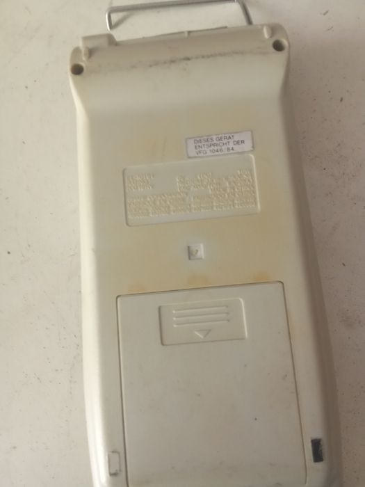 Duas máquinas registradoras . Sharp e Ibico.