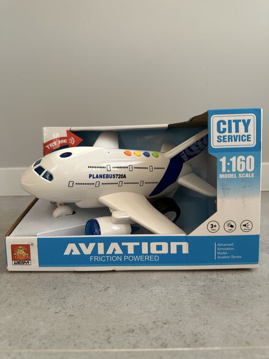 Літак іграшковий