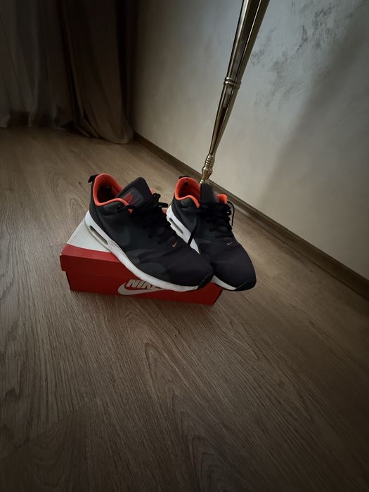 Красовки  найк аир макс  тавас удобные , комфортные как для зала