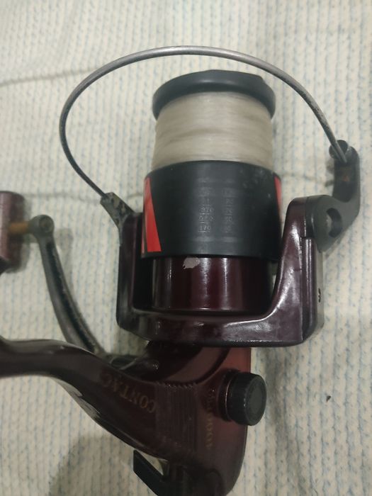 Dois carretos de pesca