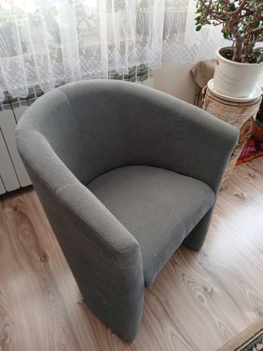 Fotel uzywany szary