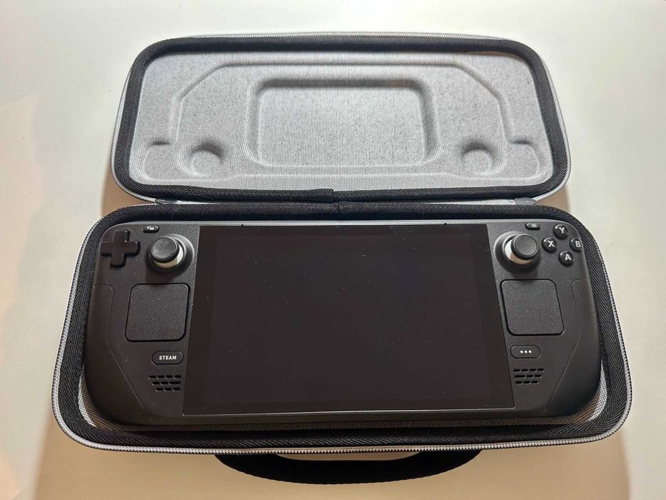 Steam Deck 256 GB LCD Приставка гральна консоль