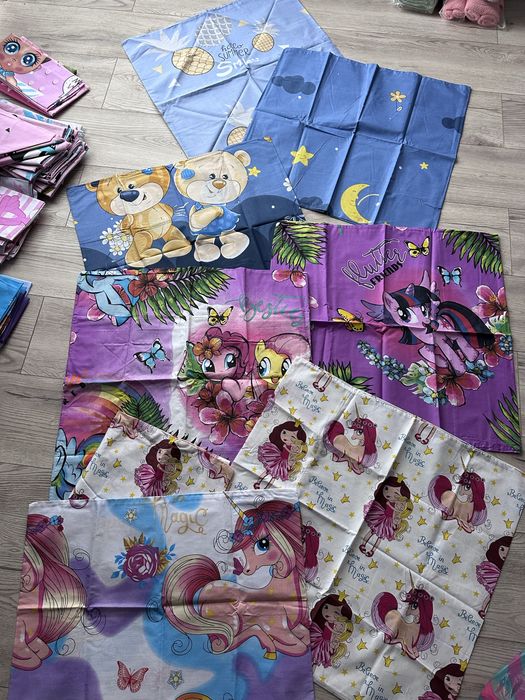 Наволочки, постільна білизна