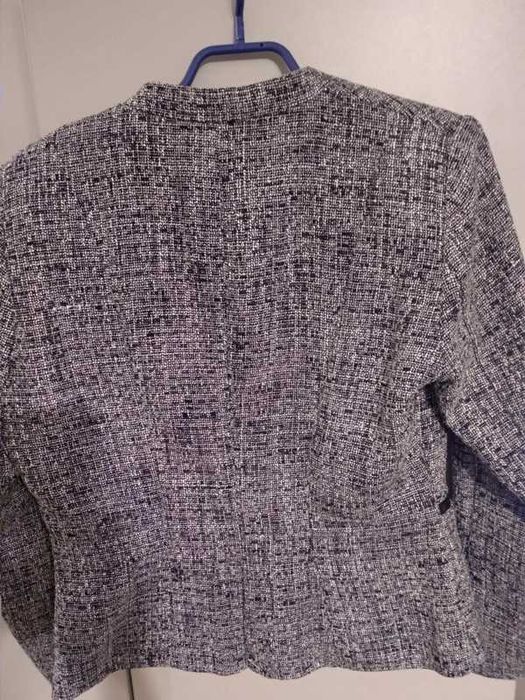 żakiet H&M 38 czarny biały dopasowany krótki