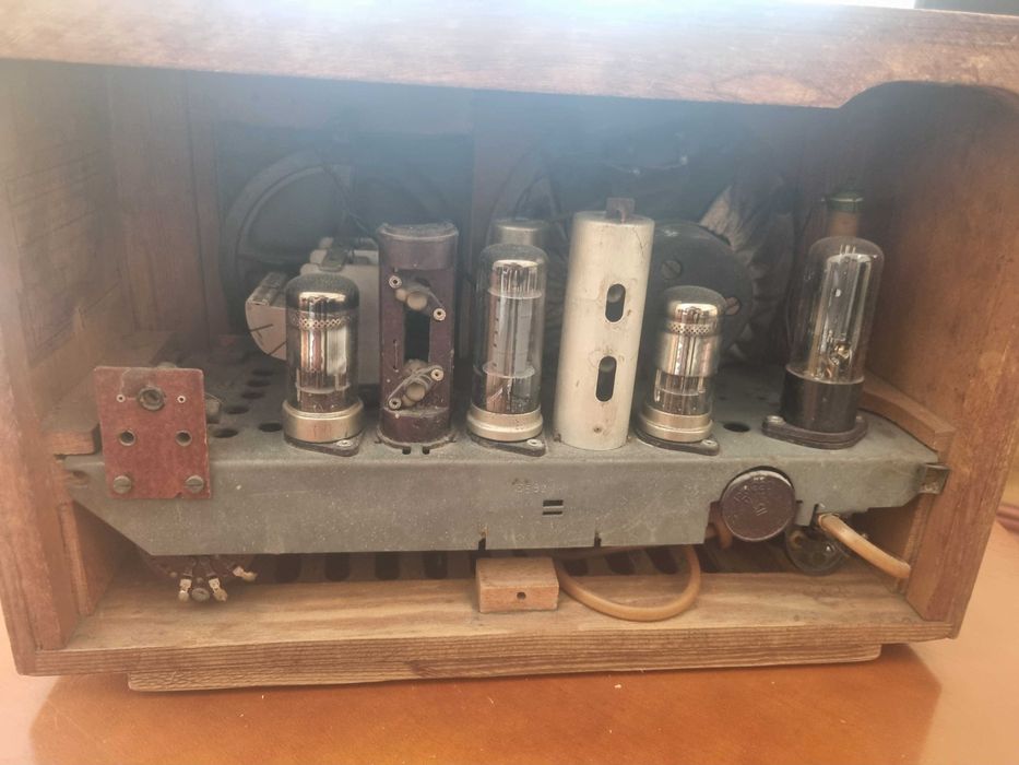 Lampowe radio firmy pionier