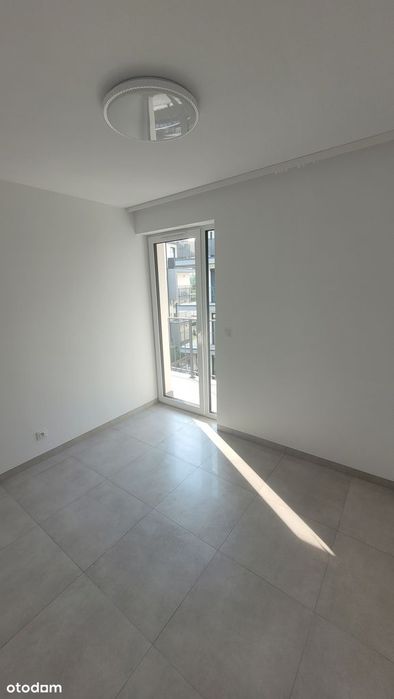 Przestronne 3-pokojowe mieszkanie z balkonem, bezczynszowe, w centrum