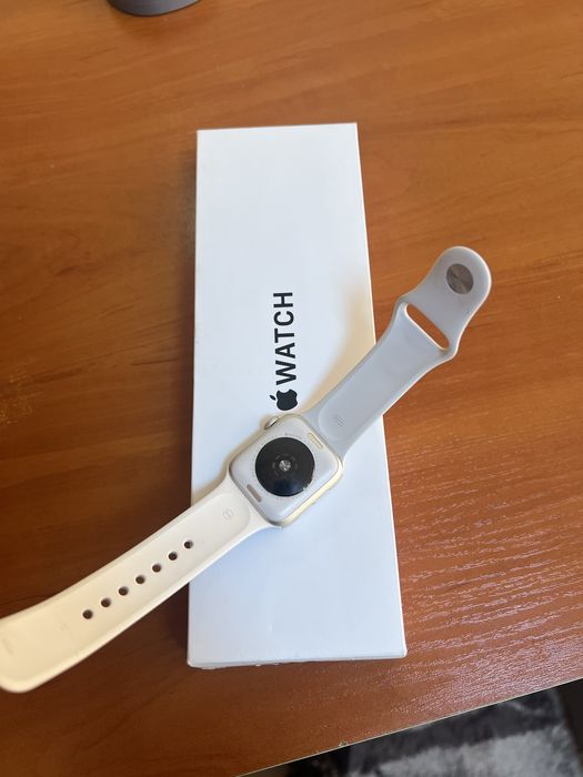 Apple Watch se 2  40 мм в гарному стані