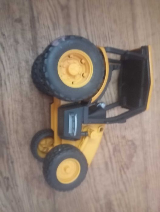 Traktor JCB zabawka dla dzieci