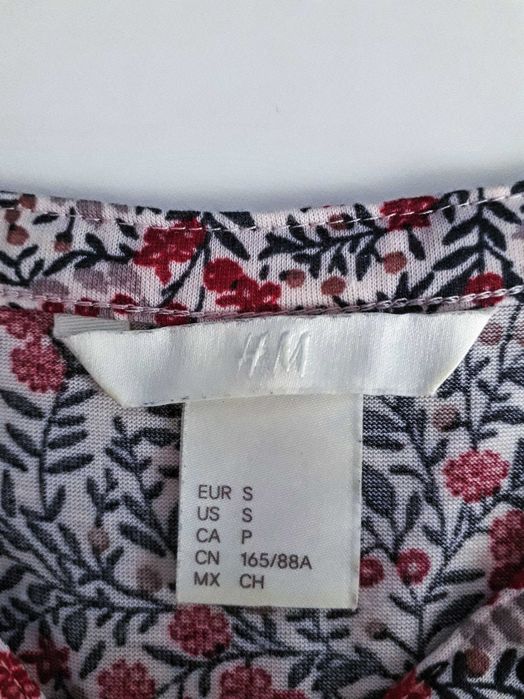Blusa cor-de-rosa com padrão floral (tam. S/M)