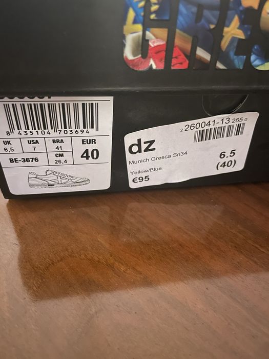 Tenis futsal Munich Gresca novos