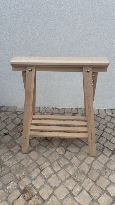1 Cavaletes de madeira Ikea ( praticamente novos)