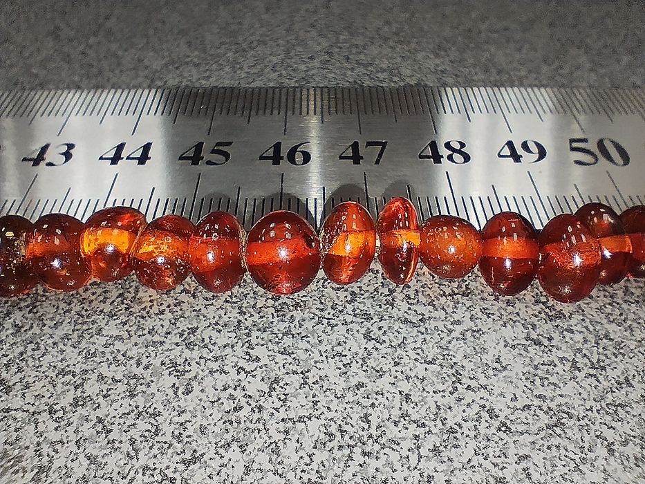 Намисто з натурального бурштину. Бусы из натурального янтаря.