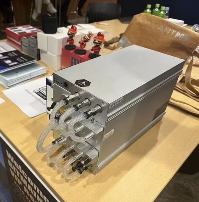 Bitmain Antminer S21+ Hydro 395TH Asic Mining BTC