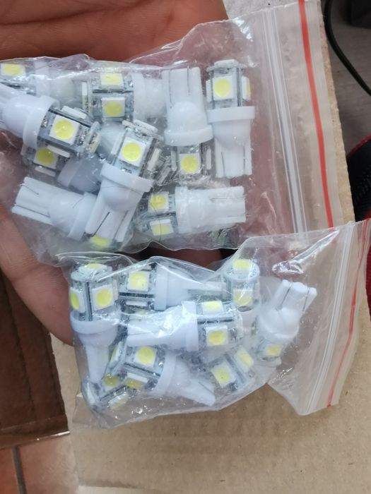 Small LED Bulbs425426166094254081
