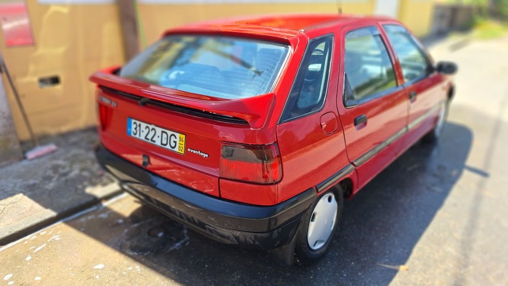 Veículo Citroën ZX em excelente estado