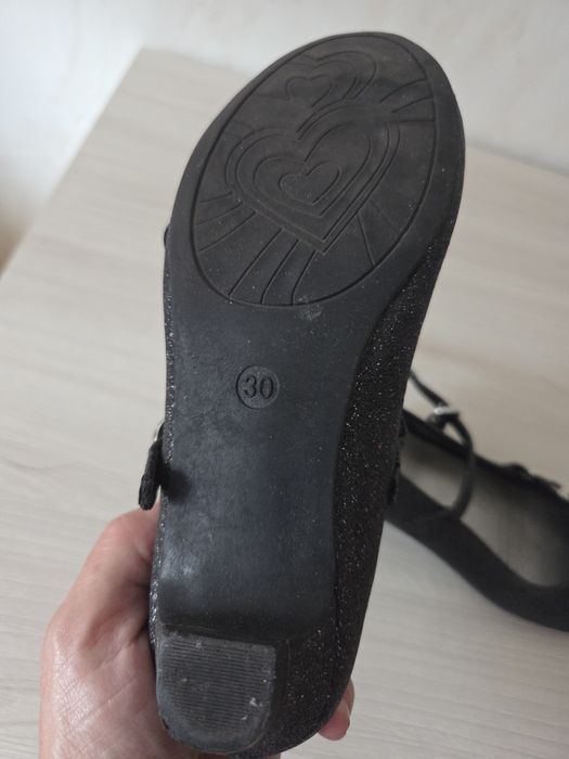 Pantofelki dziewczece 30