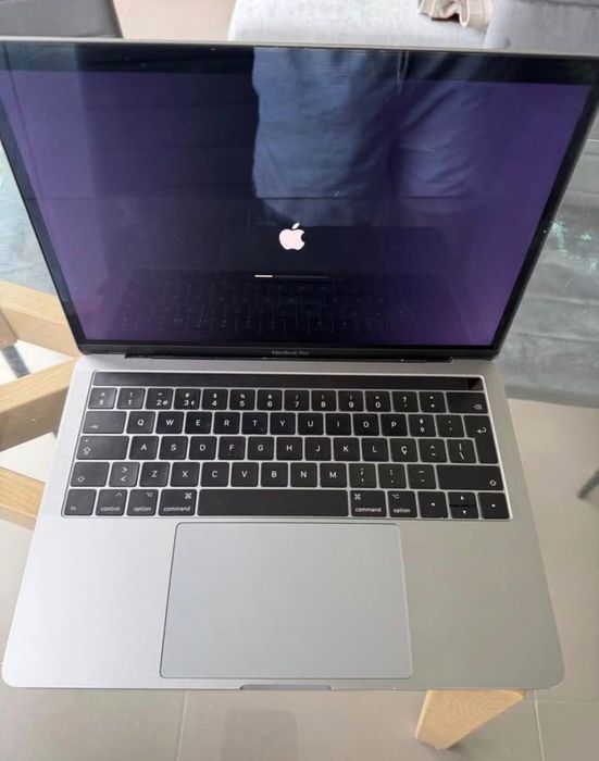MacBook Pro 2017 Touch Bar | i5, 256GB SSD | Com Garantia!