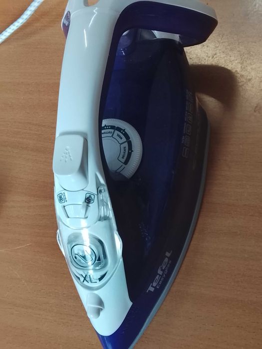 Nowe - żelazko Tefal - 2400W - sprawne / Polecam