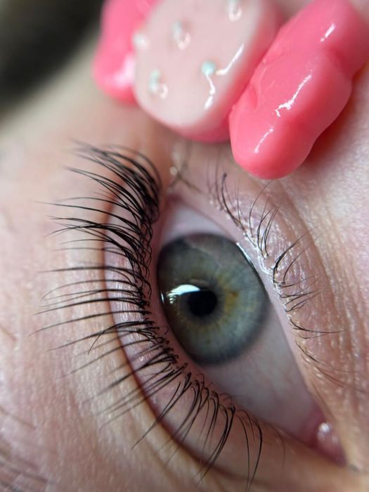 Stylizacja brwi i rzęs