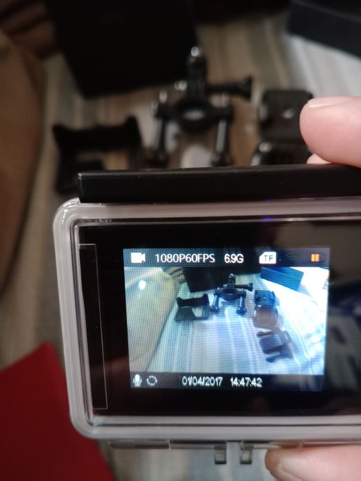 Mini câmara de filmar com pouco uso.