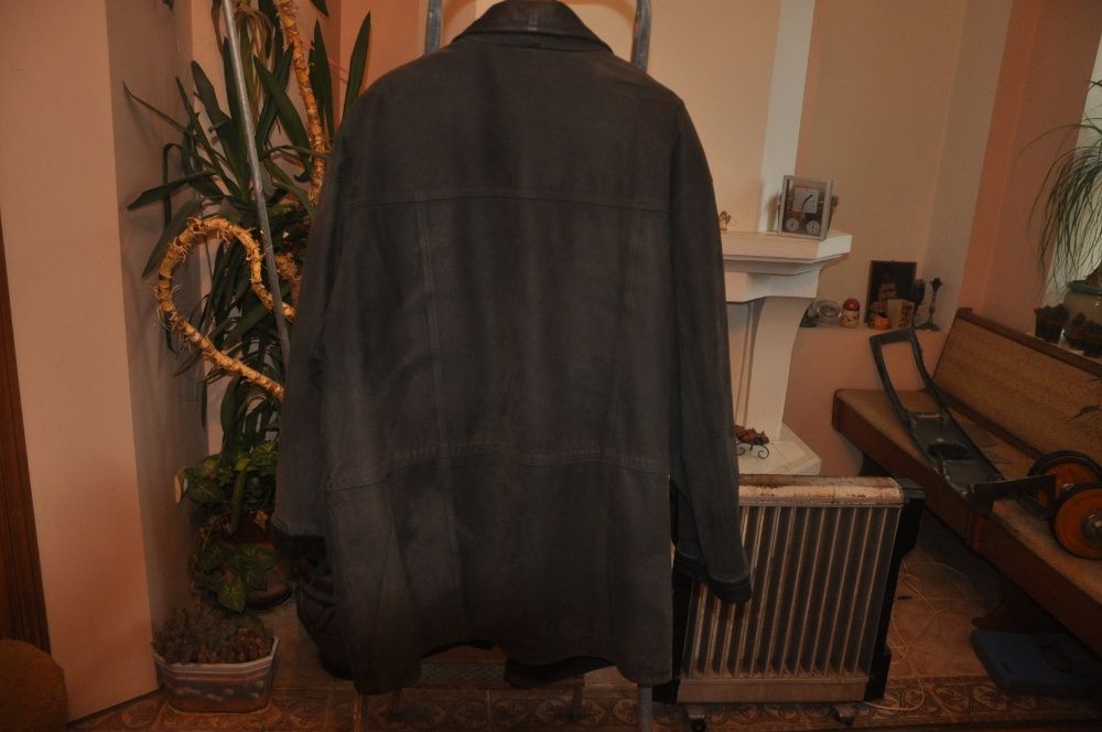 Куртка кожаная р. 52-56