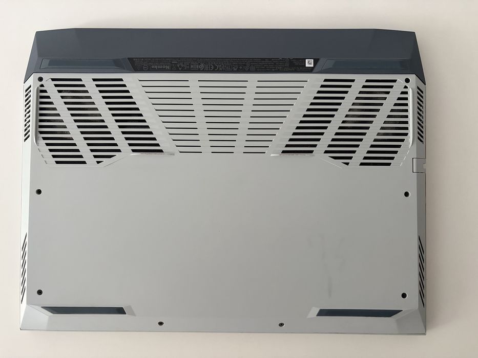 Dell G15 / RTX 3050 / AMD Ryzen 5 5600H / 8 GB (DDR4) / 512 GB / 120 Hz / 15.6 Ekran
