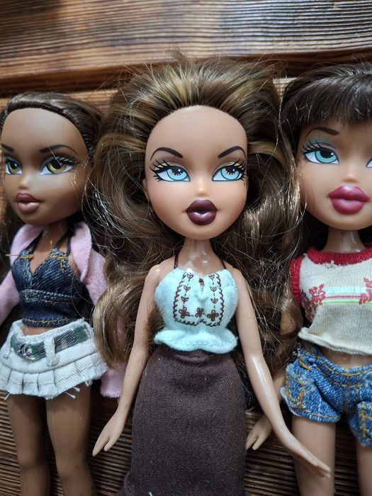 Вінтажні ляльки Bratz з власної колекції