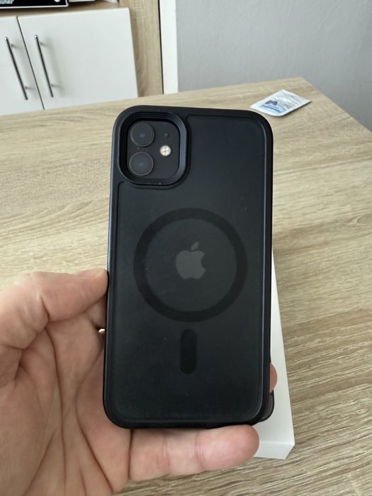 Продам айфон 11, ідеальний, без ремонтів